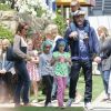 Ben Affleck et Jennifer Garner emmènent leurs enfants Violet, Seraphina et Samuel à l'église à Los Angeles, le 7 mai 2017 © CPA/Bestimage