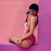 Kylie Jenner s'associe à Quay pour la création et le lancement d'une collection de lunettes, disponible le 11 juillet.