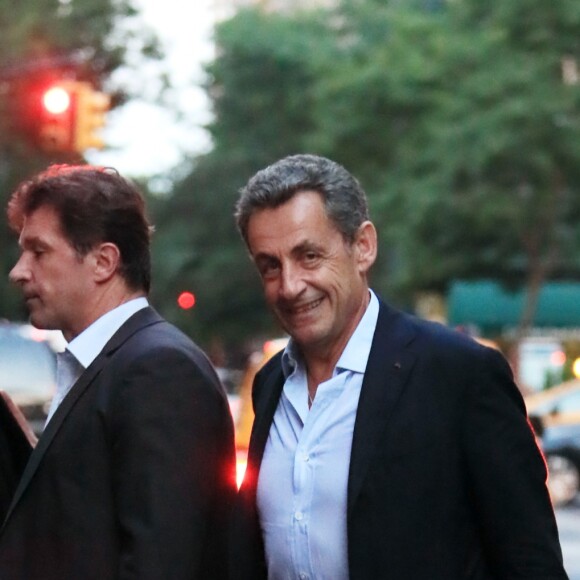 Exclusif - Carla Bruni-Sarkozy et son mari Nicolas Sarkozy quittent l'hôtel Carlyle à New York pour aller dîner le 17 juin 2017.