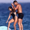 Kourtney Kardashian et son compagnon Younes Bendjima en vacances à Saint-Tropez avec des amis le 3 juillet 2017.