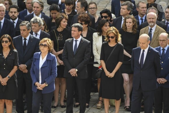 Michel Barnier, Patrick Klugman, François Fillon, Anne Hidalgo, Jean-Louis Borloo, Manuel Valls, sa femme Anne Gravoin, Roselyne Bachelot, Rachida Dati, Arnaud Montebourg, Nathalie Kosciusko-Morizet (NKM), Brice Lalonde, Alain Juppé et Bernard Cazeneuve - Hommage national à Simone Veil (femme politique et rescapée de la Shoah) dans la cour d'Honneur des Invalides à Paris, France, le 5 juillet 2017. Simone Veil reposera avec son mari au Panthéon. © Pierre Perusseau/Bestimage