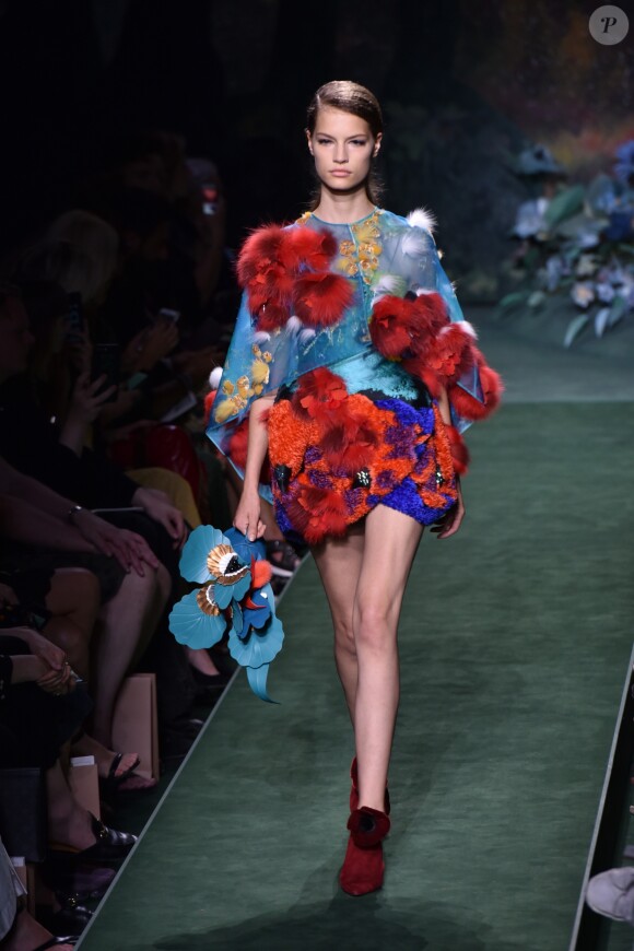 Défilé Fendi, collection Haute Fourrure automne-hiver 2017-2018 au Théâtre des Champs-Élysées. Paris, le 5 juillet 2017.