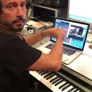 Bob Sinclar s'est fait voler son Mac à Ibiza. Instagram. Juin 2017.