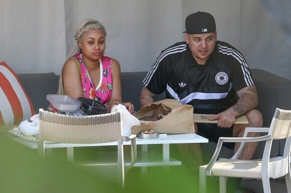 Blac Chyna enceinte déjeune avec son fiancé Rob Kardashian à Miami, le 13 mai 2016