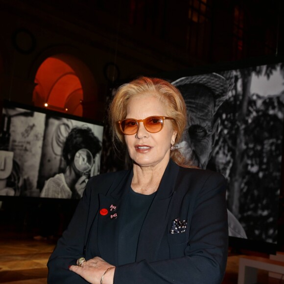 Sylvie Vartan - Vernissage de l'exposition "L'épreuve du Temps" de Nikos Aliagas au Palais Brongniart à Paris, le 16 janvier 2017. © Dominique Jacovides/Bestimage