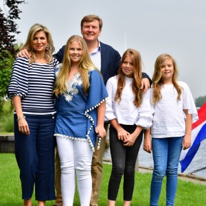 la reine Maxima, le roi Willem-Alexander, La princesse Amalia, la princesse Alexia et la princesse Ariane - Rendez-vous avec la famille royale des Pays-Bas à Warmond le 7 juillet 2017. 07/07/2017 - Warmond