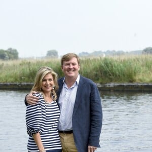 le roi Willem-Alexander, la reine Maxima - Rendez-vous avec la famille royale des Pays-Bas à Warmond le 7 juillet 2017.  The royal family makes a cruise on the Kagerplassen and pose on the quay during the annual summer photography session.07/07/2017 - Warmond