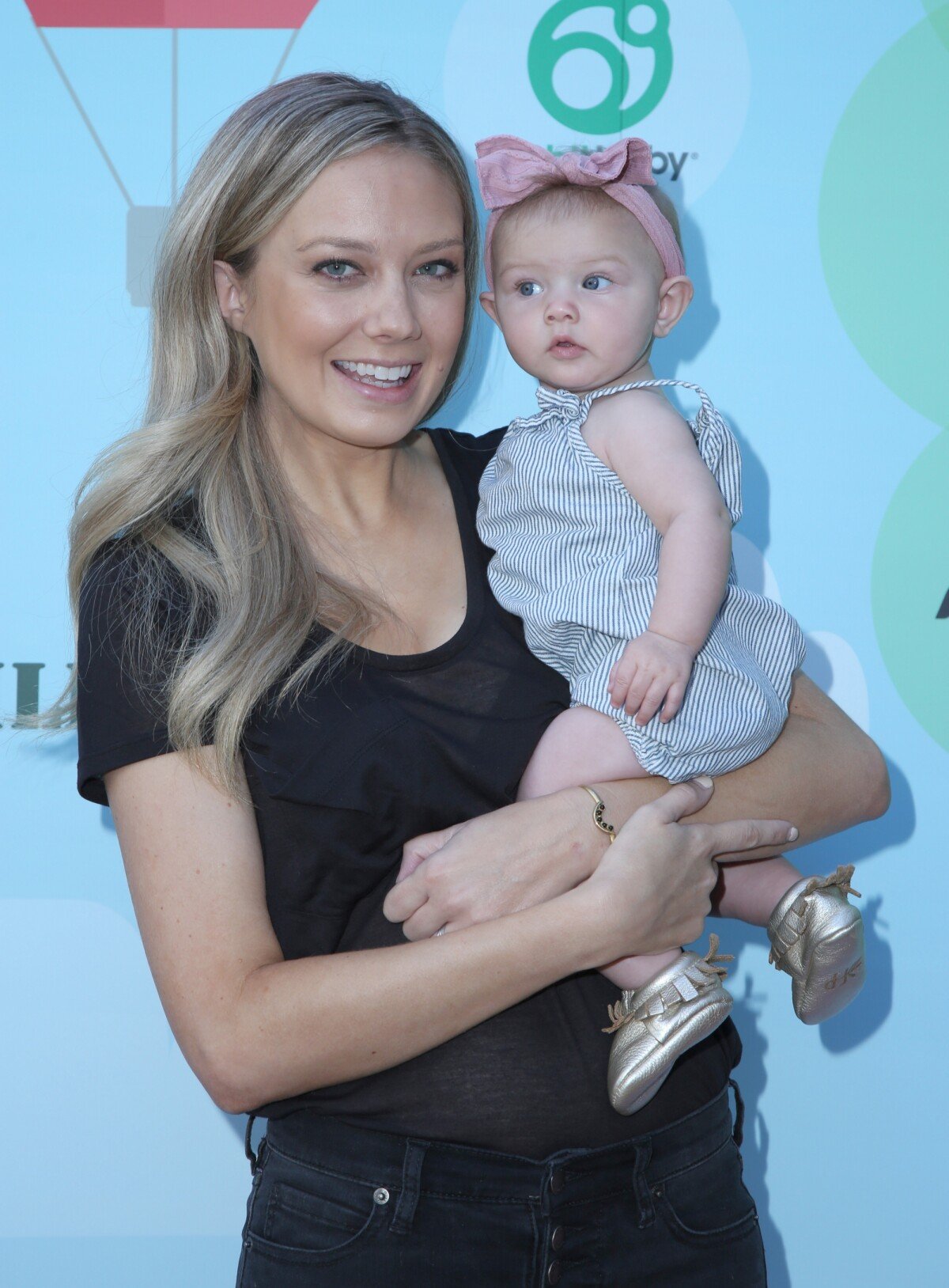 Photo : Melissa Ordway et sa fille Olivia Christine Gaston à la soirée Red  Carpet Safety à Los Angeles, le 25 septembre 2016 - Purepeople