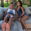 Photo de Cristiano Ronaldo, son fils et sa compagne Georgina Rodríguez. Juillet 2017.