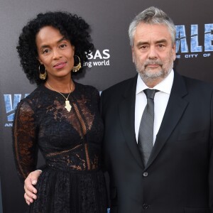 Luc Besson avec sa femme Virginie Besson-Silla à la première du film "Valérian et la Cité des milles planètes" au TCL Chinese Theater à Hollywood, le 17 juillet 2017 © Chris Delmas/Bestimage