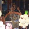 Céline Dion s'est rendue chez l'opticien Meyrowitz avec ses jumeaux Eddy et Nelson pour s'acheter une paire de lunettes de soleil avant de rentrer à l'hôtel Royal Monceau, à Paris le 17 juillet 2017.