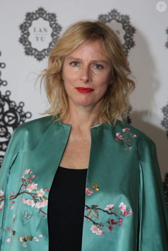 Karin Viard - People au défilé de mode Haute-Couture automne-hiver 2017/2018 "Lan Yu" à l'hôtel Intercontinental à Paris, le 5 juillet 2017. © Denis Guignebourg / Bestimage