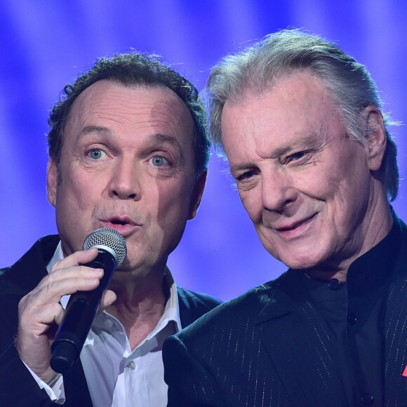 Exclusif - Julien Lepers et Herbert Léonard - Enregistrement de l'émission "La Télé Chante Pour le Sidaction" aux théâtre des Folies Bergère à Paris, le 11 mars 2015.