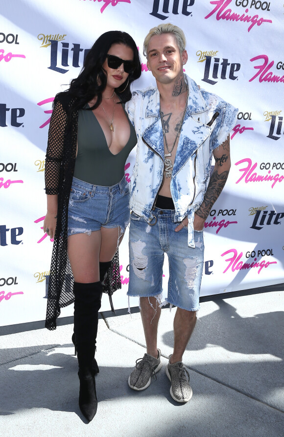 Madison Parker et son petit ami Aaron Carter à la fête Flamingo GO Pool à Las Vegas, le 15 avril 2017 © Mjt/AdMedia via Zuma/Bestimage