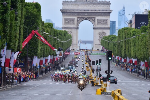 Arrivée de la 104ème édition du Tour de France sur les Champs-Elysées à Paris le 23 juillet 2017. © Giancarlo Gorassini/Bestimage