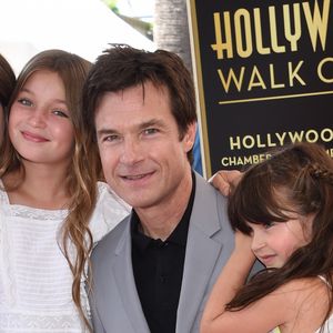 Jason Bateman avec sa femme Amanda Anka et ses filles Francesca et Maple - Jason Bateman reçoit son étoile sur le Walk of Fame à Hollywood, le 26 juillet 2017