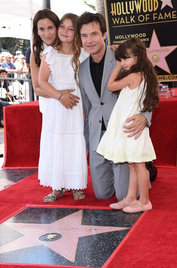 Jason Bateman avec sa femme Amanda Anka et ses filles Francesca et Maple - Jason Bateman reçoit son étoile sur le Walk of Fame à Hollywood, le 26 juillet 2017