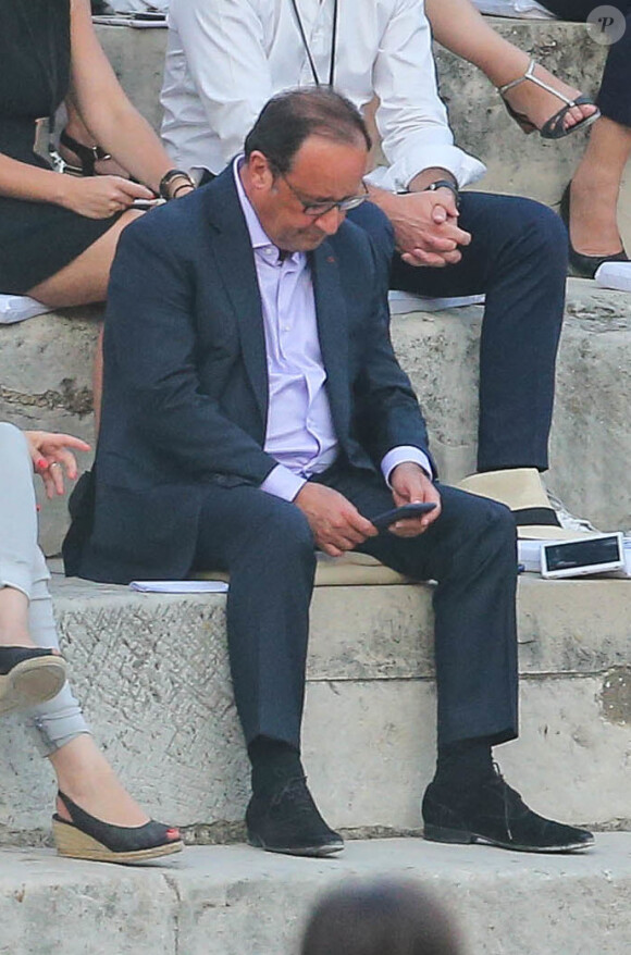 François Hollande assiste à la 6ème édition du sommet de la communauté des Napoléons à Arles pour parler de sa fondation, "La France s'engage" le 22 juillet 2017