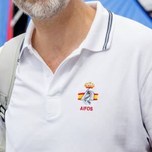 Le roi Felipe VI d'Espagne se préparait le 2 août 2017 avec l'équipage du voilier Aifos lors de la 36e Copa del Rey à Palma de Majorque.