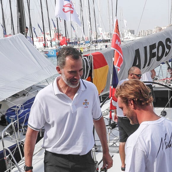 Pierre Casiraghi est venu saluer le roi Felipe VI d'Espagne le 3 août 2017 lors de la 36e Copa del Rey à Palma de Majorque.