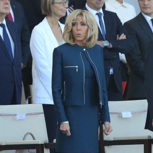 Brigitte Macron lors du défilé du 14 juillet, place de la Concorde, à Paris, le 14 juillet 2017. © Dominique Jacovides/Sébastien Valiela/Bestimage