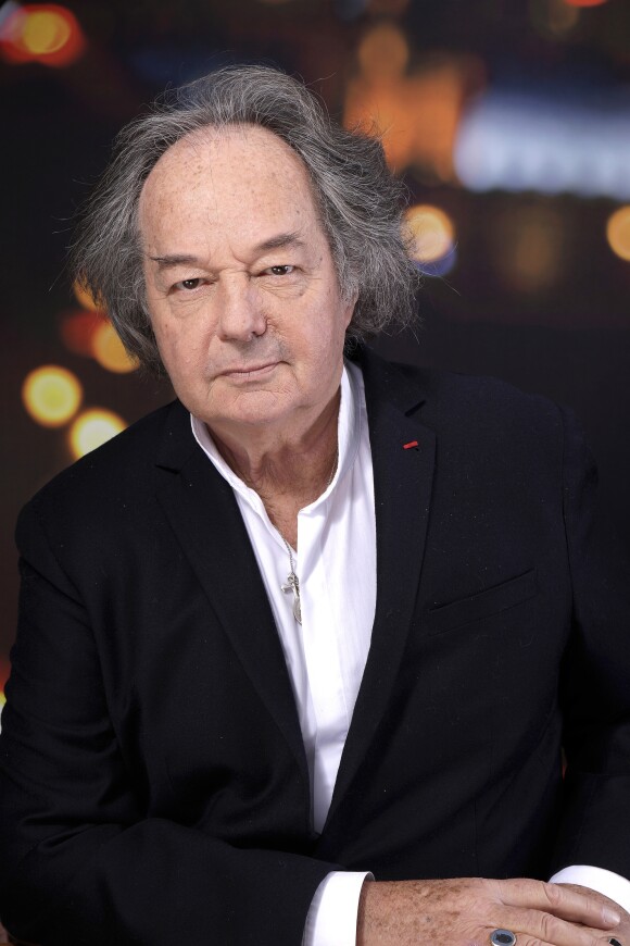 Gonzague Saint Bris, portrait réalisé en février 2017 à Paris. L'auteur et journaliste est mort à 69 ans dans un accident de la route en Normandie le 8 août 2017.