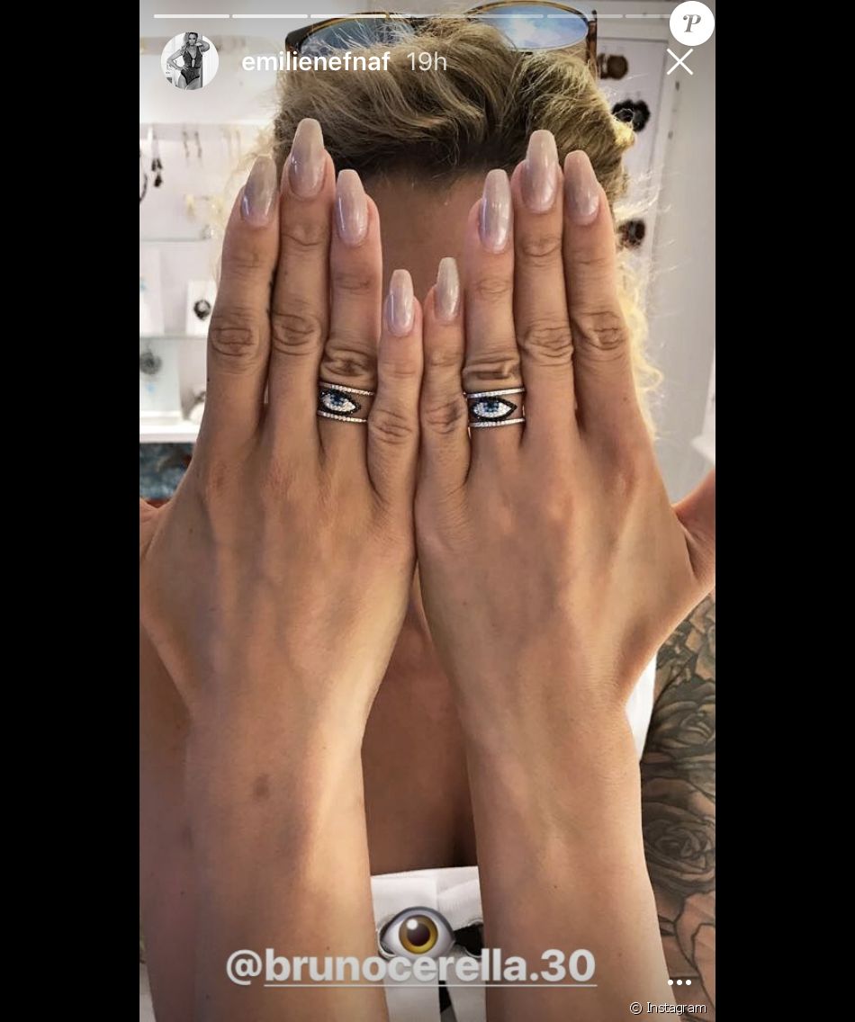 Bruno Secret Story 3 Instagram Emilie Nef Naf (Secret Story 3) et son ex, le basketteur Bruno Cerella, se  sont revus lors de vacances en Grèce, sur l'île de Paros. - Purepeople