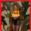 Beyoncé sur une photo publiée sur son site internet le 9 août 2017. Deux mois après la naissance de ses jumeaux, la chanteuse affiche fièrement sa silhouette post-grossesse.