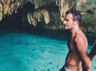 Amir, torse nu à la plage : Le chanteur est un véritable beau gosse !