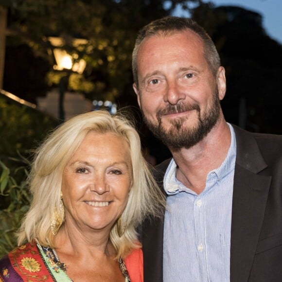 Exclusif - Anne Méaux et Joseph Macé-Scaron en marge de la représentation de la pièce de théâtre "A droite à gauche" lors du Festival de Ramatuelle, France, le 10 août 2017. © Cyril Bruneau/Festival de Ramatuelle/Bestimage