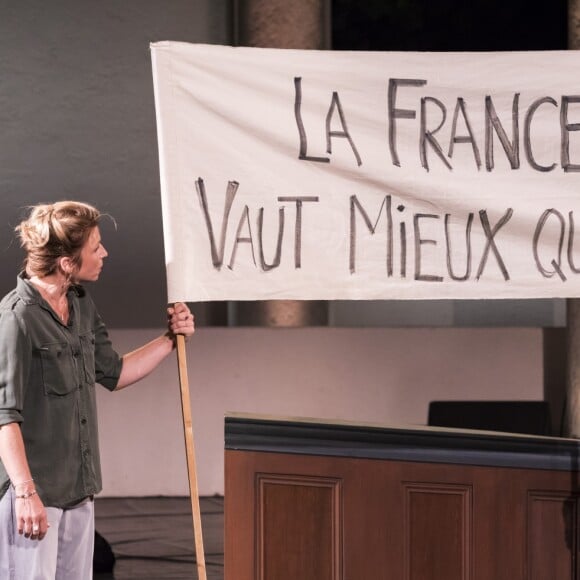 Exclusif - Ludivine de Chastenet et Samantha Markowic - Représentation de la pièce de théâtre "Politiquement correct " lors du Festival de Ramatuelle, France, le 9 août 2017. © Cyril Bruneau/Festival de Ramatuelle/Bestimage