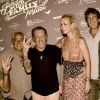 Exclusif - Johnny Hallyday et sa femme Laeticia, entourés d'invités - Pour fêter en beauté les 10 ans du St Barth Family Festival, Carole Gruson (la grande prêtresse du restaurant cabaret burlesque "Le Ti' St Barth") a réuni une guest list de folie lors de la 2e soirée du Family Festival avec Leo Lanvin comme DJ. © Xavier Merchet-Thau / Le Ti' Saint Barth / Bestimage