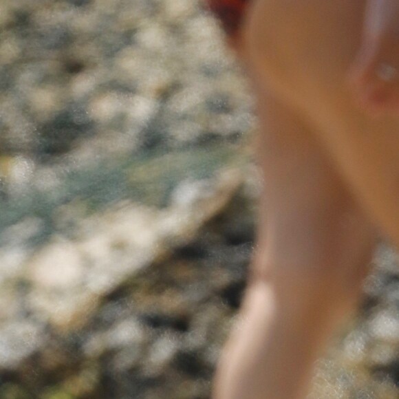 Mónica Cruz profite d'une journée ensoleillée sur la plage de Cadix, en Espagne. Le 16 août 2017.