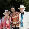 Jacqueline Monsigny et son mari Edward Meeks avec Fabrice Di Falco lors d'une garden party chez Babette de Rozieres à Maule le 30 juin 2013.