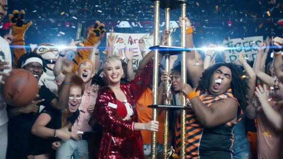 Katy Perry dévoile le clip de son tube "Swish Swish", une ode à la vengeance