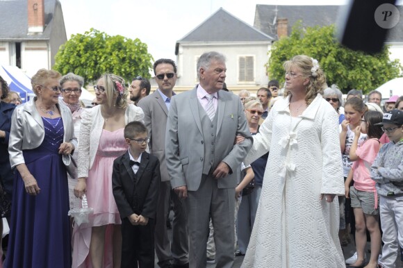 Exclusif - Mariage de Véronique et Thierry (L'amour est dans le pré, saison 9) à Valençay. Parmi les invités figuraient les anciens participants de l'émission. Le 23 mai 2015.