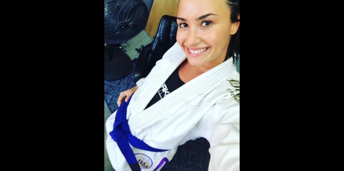 Photo : Demi Lovato fête sa ceinture bleue de Jiu Jitsu brésilien ...