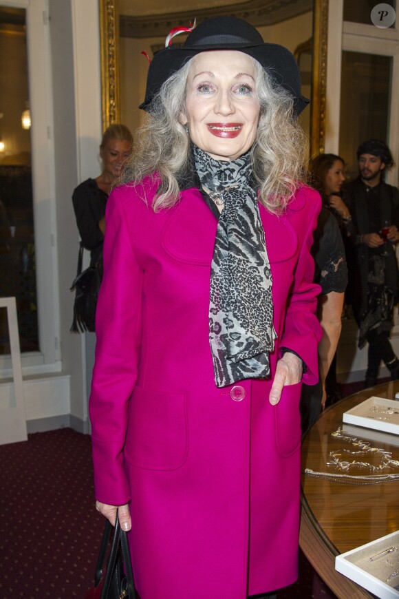 Tanya Drouginska - Soirée Stella & Dot en faveur de l'opération "Octobre rose" à Paris le 15 octobre 2015. La section locale de la Ligue contre le cancer a lancé, la semaine dernière, son opération Octobre Rose, en faveur du dépistage du cancer.15/10/2015 - Paris
