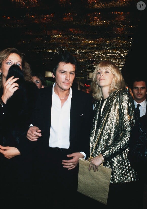 Mireille Darc et Alain Delon en 1980