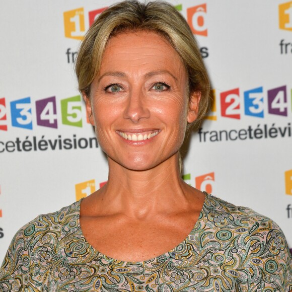 Anne-Sophie Lapix lors du photocall de la présentation de la nouvelle dynamique 2017-2018 de France Télévisions. Paris, le 5 juillet 2017. © Guirec Coadic/Bestimage