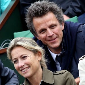 Anne-Sophie Lapix et son mari Arthur Sadoun - People dans les tribunes des internationaux de France de Roland Garros à Paris le 3 juin 2016. © Dominique Jacovides / Bestimage