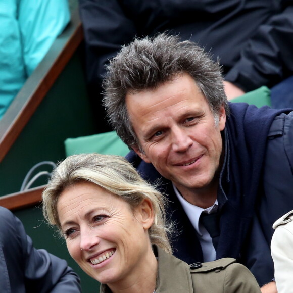 Anne-Sophie Lapix et son mari Arthur Sadoun - People dans les tribunes des internationaux de France de Roland Garros à Paris le 3 juin 2016. © Dominique Jacovides / Bestimage