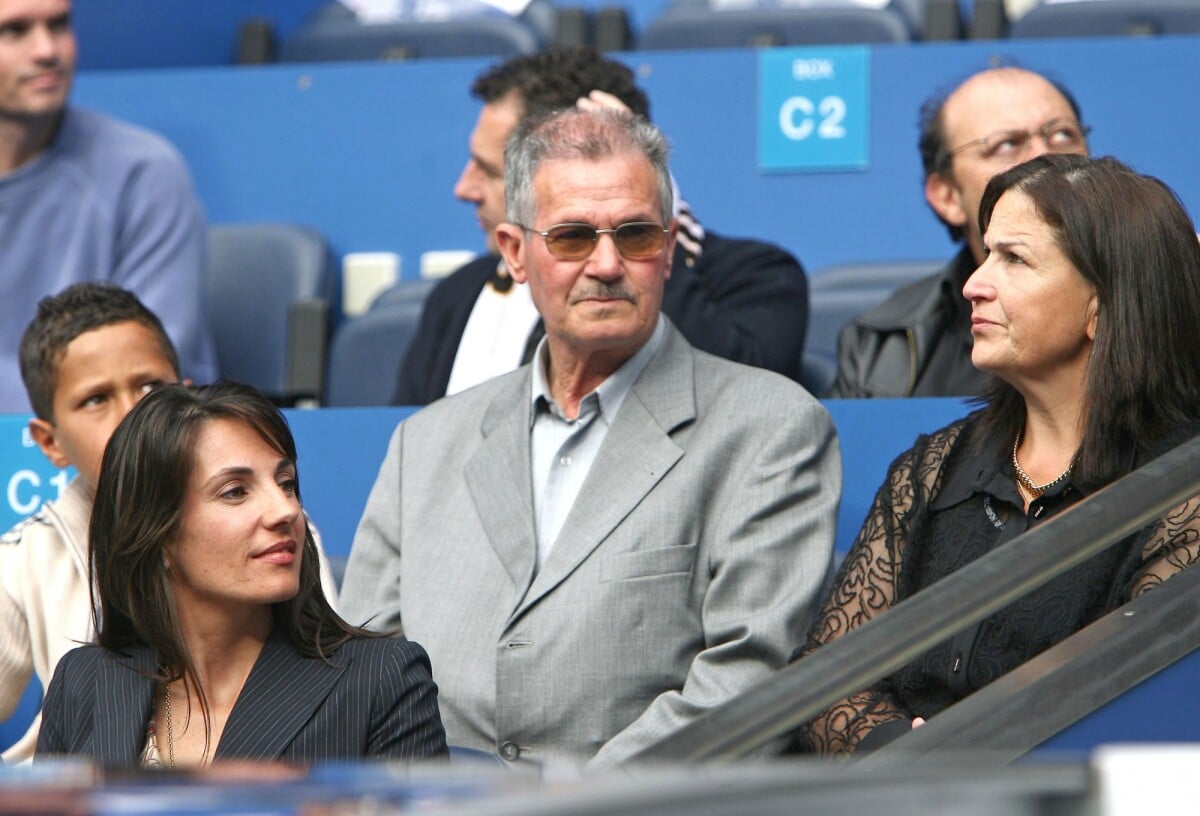 Photo : Véronique et Smaïl Zidane assiste au dernier match en pro de Zinédine à Madrid. Le 7 mai