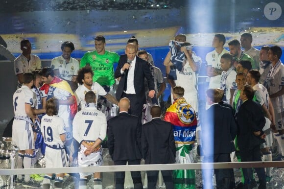 Zinédine Zidane - L'équipe du Real Madrid célèbre sa victoire en Champions League à Madrid, le 5 juin 2017.