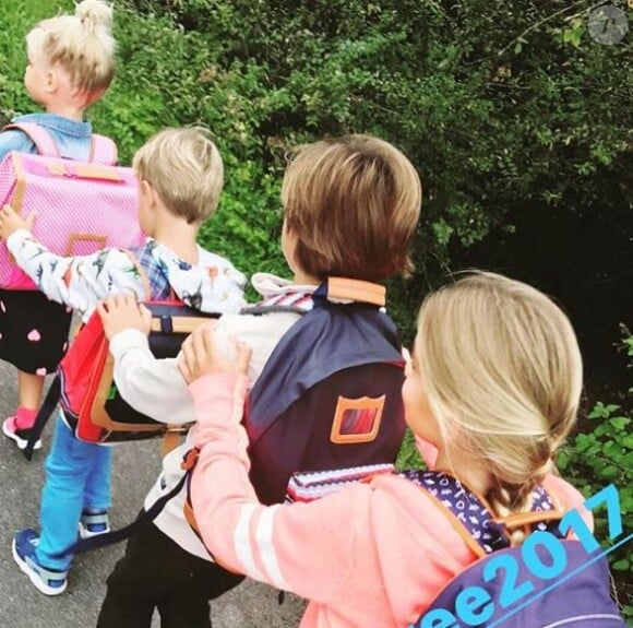 Les quatre enfants d'Elodie Gossuin et Bertrand Lacherie, Rose, Jules, Joséphine et Léonard, le jour de la rentrée. Instagram, le 4 septembre 2017.