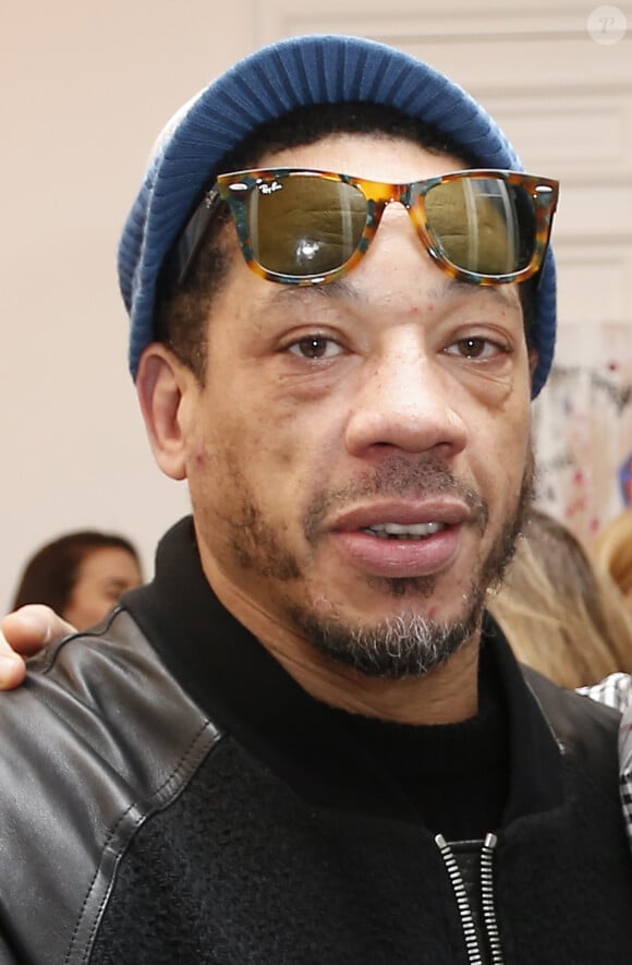 Exclusif - JoeyStarr (Joey Starr) - Vernissage "Amour 2.0" de l'artiste peintre D. Bruni dans un hôtel particulier de Paris, France, le 5 avril 2017. Peintures acrylique et pastels à l'huile sur lin. © Marc Ausset-Lacroix/Bestimage