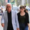 Exclusif - James Woods se rend à un rendez-vous médical avec sa compagne Kristen Baugness à Beverly Hills, le 17 avril 2017
