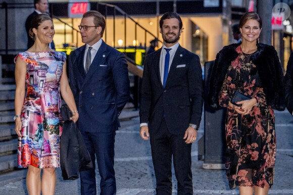 La princesse Victoria, le prince Daniel, le prince Carl Philip et la princesse Madeleine de Suède, enceinte, au concert organisé après la session inaugurale du Parlement suédois le 12 septembre 2017 à Stockholm.