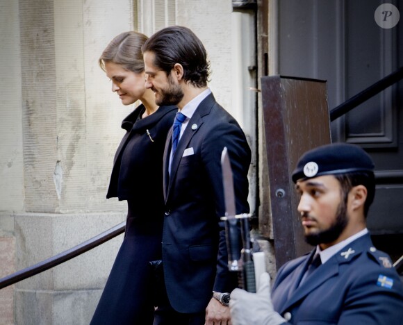 La princesse Madeleine de Suède, enceinte, et son frère le prince Carl Philip lors de la session d'ouverture du Parlement à Stockholm le 12 septembre 2017.