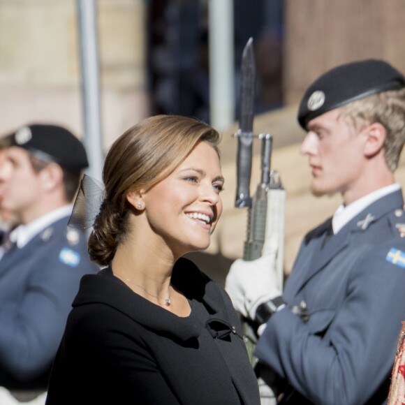 La princesse Madeleine de Suède, enceinte, lors de la session d'ouverture du Parlement à Stockholm le 12 septembre 2017.